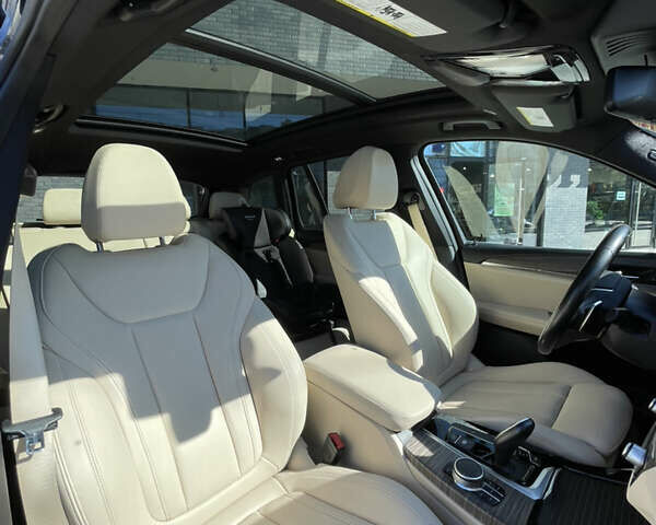 Серый БМВ Х3, объемом двигателя 2 л и пробегом 109 тыс. км за 25000 $, фото 11 на Automoto.ua