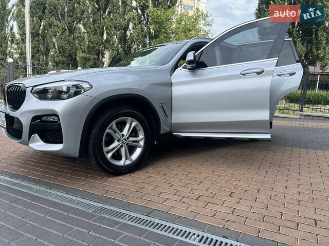 Серый БМВ Х3, объемом двигателя 2 л и пробегом 82 тыс. км за 25999 $, фото 7 на Automoto.ua