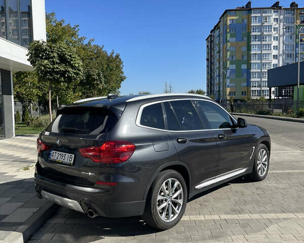 Серый БМВ Х3, объемом двигателя 2 л и пробегом 109 тыс. км за 25000 $, фото 5 на Automoto.ua