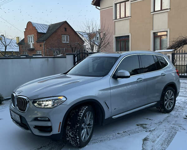 Серый БМВ Х3, объемом двигателя 2 л и пробегом 27 тыс. км за 35900 $, фото 3 на Automoto.ua