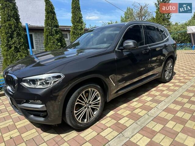 Серый БМВ Х3, объемом двигателя 2 л и пробегом 117 тыс. км за 32500 $, фото 1 на Automoto.ua