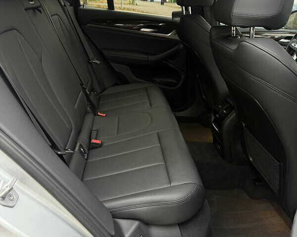 Сірий БМВ Х3, об'ємом двигуна 2 л та пробігом 59 тис. км за 29800 $, фото 15 на Automoto.ua