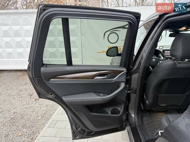 Серый БМВ Х3, объемом двигателя 2 л и пробегом 136 тыс. км за 31500 $, фото 31 на Automoto.ua