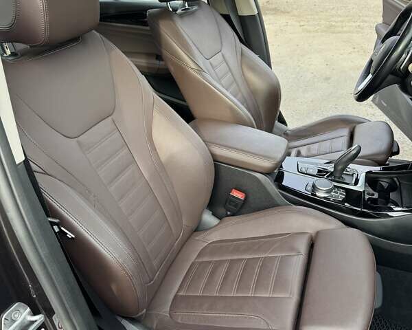 Серый БМВ Х3, объемом двигателя 2 л и пробегом 242 тыс. км за 35900 $, фото 29 на Automoto.ua