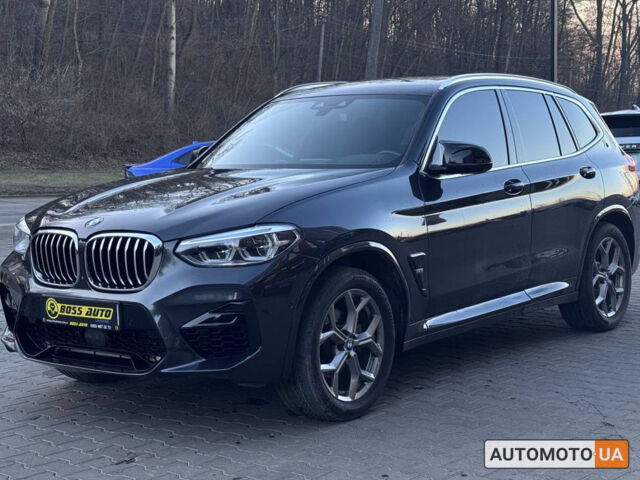 Серый БМВ Х3, объемом двигателя 2 л и пробегом 70 тыс. км за 32900 $, фото 2 на Automoto.ua