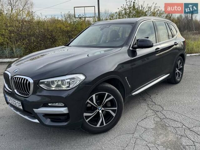 Серый БМВ Х3, объемом двигателя 2 л и пробегом 242 тыс. км за 35900 $, фото 1 на Automoto.ua