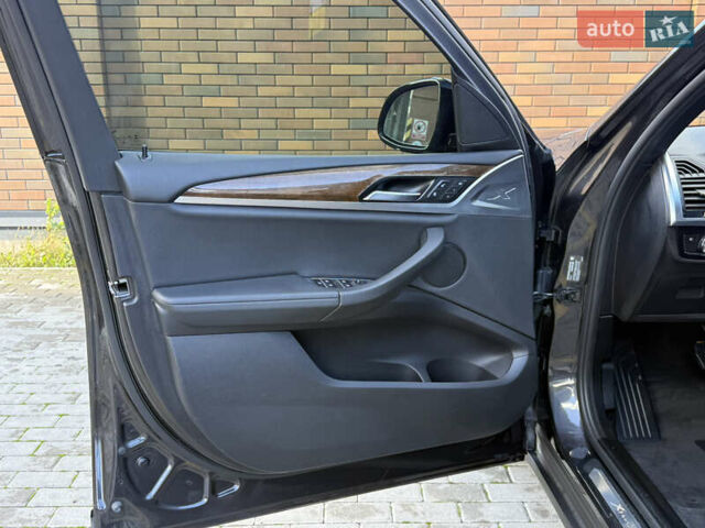 Серый БМВ Х3, объемом двигателя 2 л и пробегом 151 тыс. км за 23900 $, фото 25 на Automoto.ua