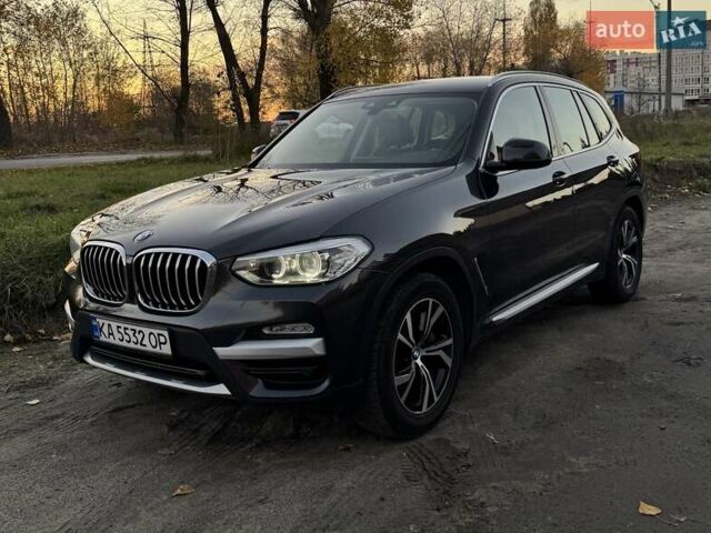 Серый БМВ Х3, объемом двигателя 2 л и пробегом 242 тыс. км за 35900 $, фото 3 на Automoto.ua