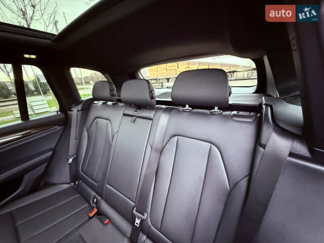 Серый БМВ Х3, объемом двигателя 2 л и пробегом 139 тыс. км за 23900 $, фото 27 на Automoto.ua