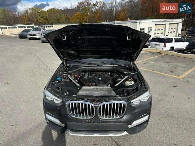 Серый БМВ Х3, объемом двигателя 2 л и пробегом 70 тыс. км за 8200 $, фото 8 на Automoto.ua