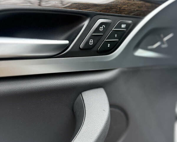 Сірий БМВ Х3, об'ємом двигуна 2 л та пробігом 59 тис. км за 29800 $, фото 32 на Automoto.ua