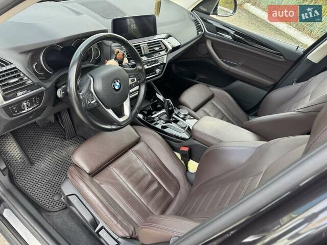 Серый БМВ Х3, объемом двигателя 2 л и пробегом 242 тыс. км за 35900 $, фото 38 на Automoto.ua