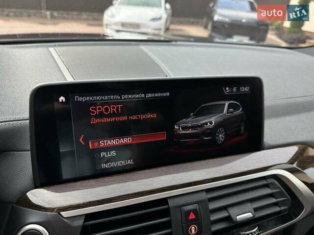 Серый БМВ Х3, объемом двигателя 2 л и пробегом 89 тыс. км за 32300 $, фото 32 на Automoto.ua
