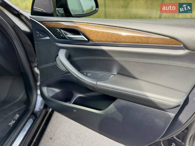 БМВ Х3 2019 в Ровно на Automoto.ua Серый БМВ Х3, объемом двигателя 2 л и пробегом 153 тыс. км за 26999 $, фото 37 на Automoto.ua