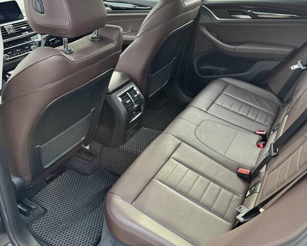 Серый БМВ Х3, объемом двигателя 2 л и пробегом 242 тыс. км за 35900 $, фото 22 на Automoto.ua