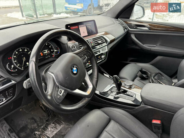 Серый БМВ Х3, объемом двигателя 2 л и пробегом 130 тыс. км за 23400 $, фото 3 на Automoto.ua