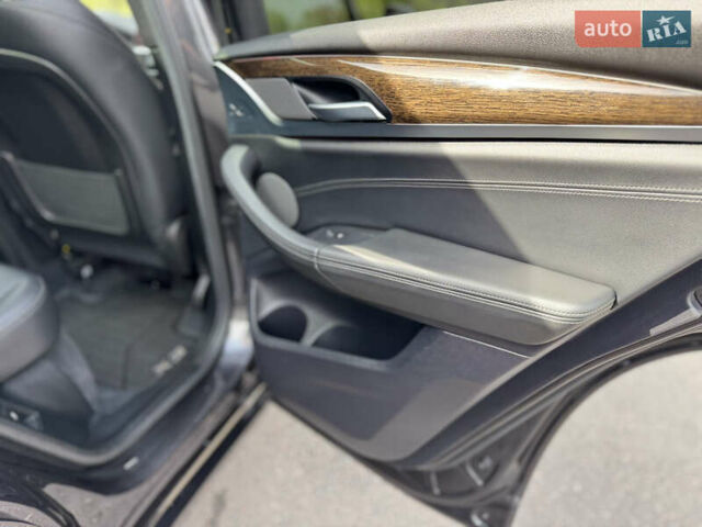 Сірий БМВ Х3, об'ємом двигуна 2 л та пробігом 150 тис. км за 27950 $, фото 36 на Automoto.ua