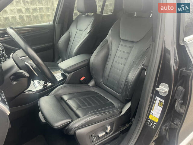 Серый БМВ Х3, объемом двигателя 2 л и пробегом 148 тыс. км за 26400 $, фото 17 на Automoto.ua