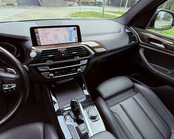 Серый БМВ Х3, объемом двигателя 2 л и пробегом 139 тыс. км за 23900 $, фото 16 на Automoto.ua