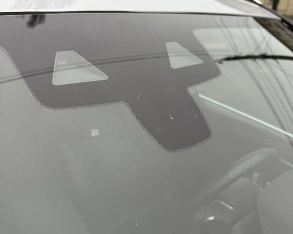 Сірий БМВ Х3, об'ємом двигуна 2 л та пробігом 139 тис. км за 23900 $, фото 26 на Automoto.ua