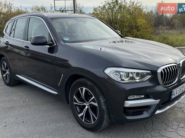 Серый БМВ Х3, объемом двигателя 2 л и пробегом 242 тыс. км за 35900 $, фото 2 на Automoto.ua