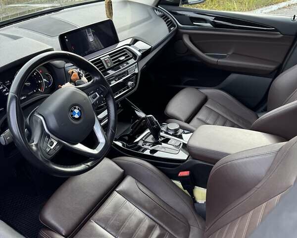 Серый БМВ Х3, объемом двигателя 2 л и пробегом 242 тыс. км за 35900 $, фото 18 на Automoto.ua