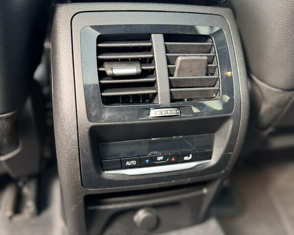 Сірий БМВ Х3, об'ємом двигуна 2 л та пробігом 150 тис. км за 27950 $, фото 31 на Automoto.ua