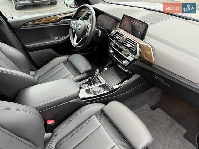 Сірий БМВ Х3, об'ємом двигуна 2 л та пробігом 139 тис. км за 23900 $, фото 25 на Automoto.ua