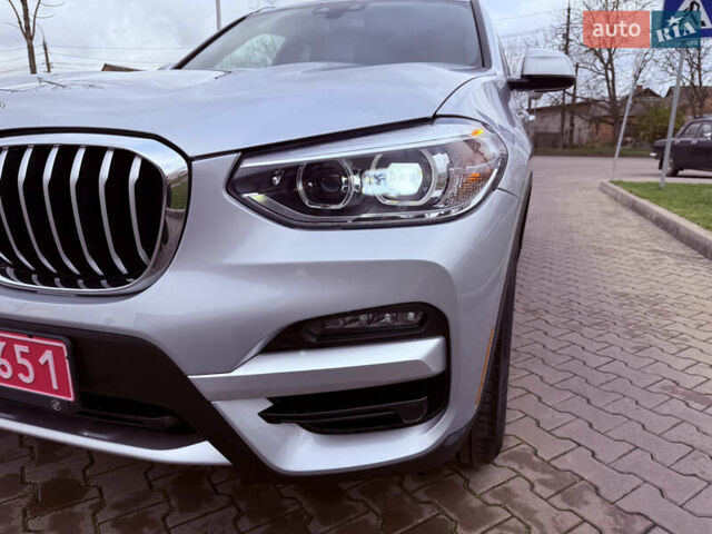 Серый БМВ Х3, объемом двигателя 2 л и пробегом 139 тыс. км за 23900 $, фото 4 на Automoto.ua