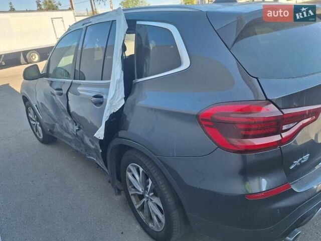 Серый БМВ Х3, объемом двигателя 2 л и пробегом 130 тыс. км за 18900 $, фото 1 на Automoto.ua