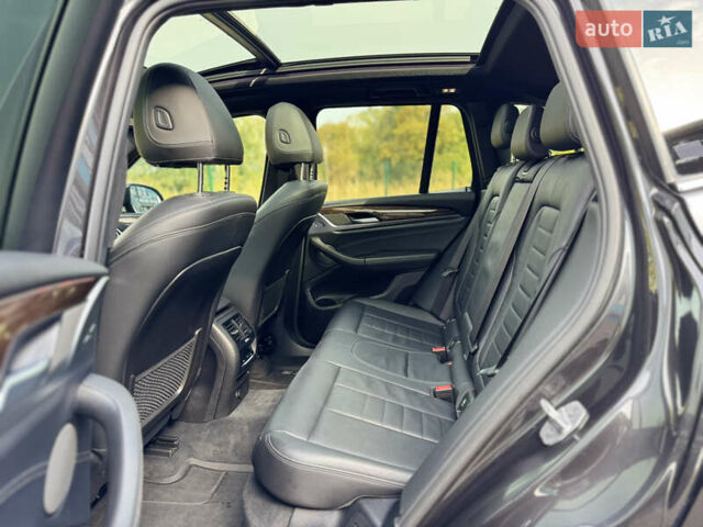 Сірий БМВ Х3, об'ємом двигуна 2 л та пробігом 150 тис. км за 27950 $, фото 30 на Automoto.ua