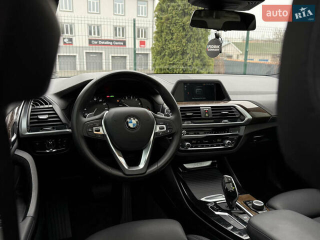 Сірий БМВ Х3, об'ємом двигуна 2 л та пробігом 151 тис. км за 22999 $, фото 27 на Automoto.ua