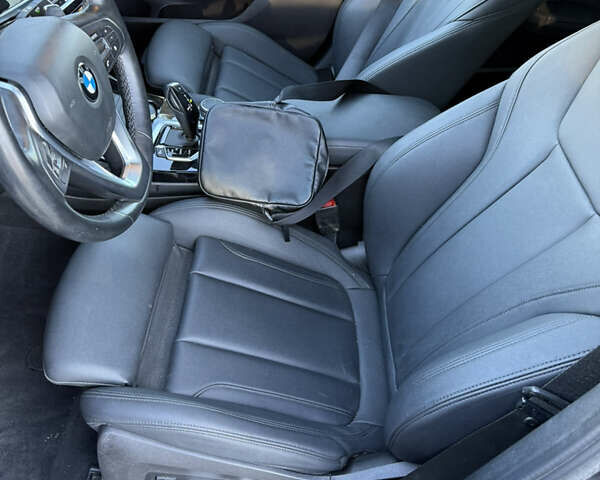 Серый БМВ Х3, объемом двигателя 2 л и пробегом 130 тыс. км за 23400 $, фото 24 на Automoto.ua