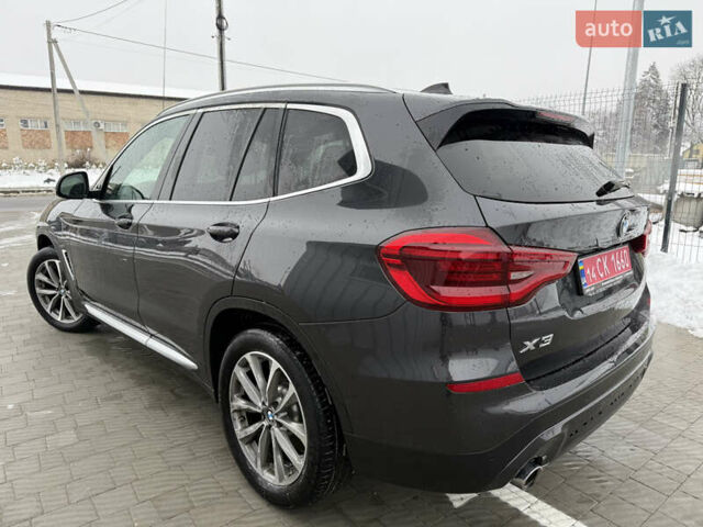 Серый БМВ Х3, объемом двигателя 2 л и пробегом 130 тыс. км за 23400 $, фото 10 на Automoto.ua