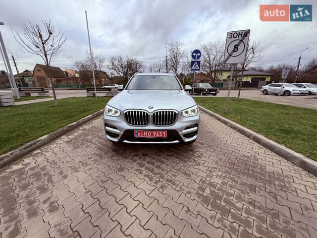 Серый БМВ Х3, объемом двигателя 2 л и пробегом 139 тыс. км за 23900 $, фото 2 на Automoto.ua