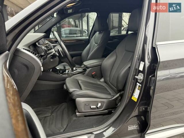 Серый БМВ Х3, объемом двигателя 2 л и пробегом 136 тыс. км за 31500 $, фото 16 на Automoto.ua