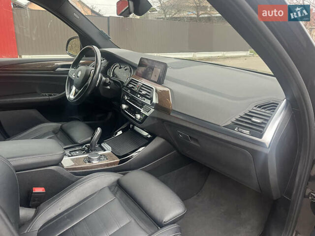 Серый БМВ Х3, объемом двигателя 2 л и пробегом 148 тыс. км за 26400 $, фото 16 на Automoto.ua