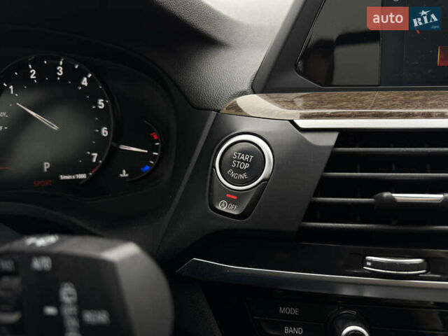 Сірий БМВ Х3, об'ємом двигуна 2 л та пробігом 151 тис. км за 22999 $, фото 32 на Automoto.ua