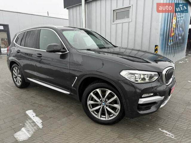 Серый БМВ Х3, объемом двигателя 2 л и пробегом 130 тыс. км за 23400 $, фото 1 на Automoto.ua