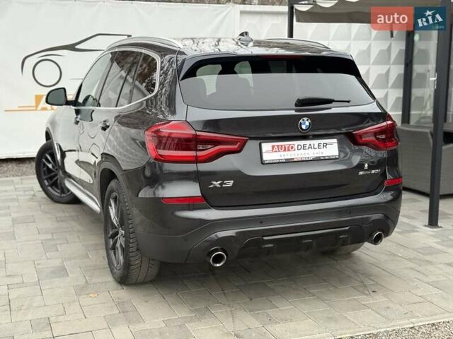 Серый БМВ Х3, объемом двигателя 2 л и пробегом 136 тыс. км за 31500 $, фото 1 на Automoto.ua
