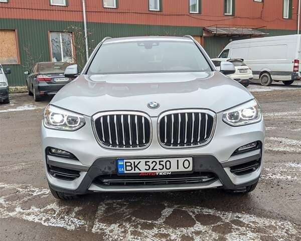 Серый БМВ Х3, объемом двигателя 2 л и пробегом 16 тыс. км за 34000 $, фото 10 на Automoto.ua