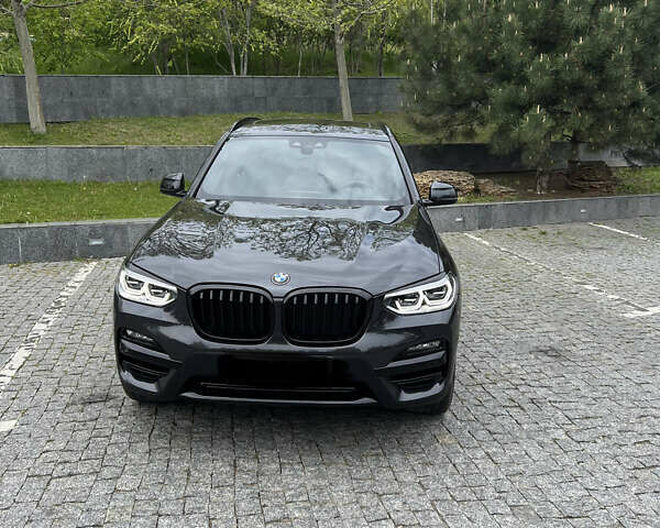 Серый БМВ Х3, объемом двигателя 2 л и пробегом 19 тыс. км за 37700 $, фото 1 на Automoto.ua