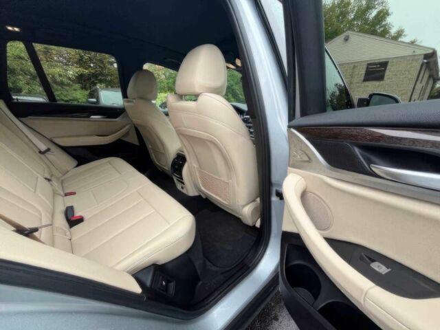 Серый БМВ Х3, объемом двигателя 2 л и пробегом 36 тыс. км за 20400 $, фото 11 на Automoto.ua