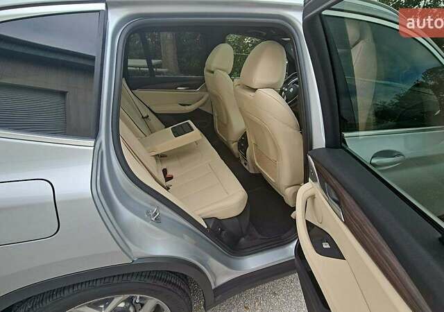 Серый БМВ Х3, объемом двигателя 2 л и пробегом 19 тыс. км за 13500 $, фото 8 на Automoto.ua