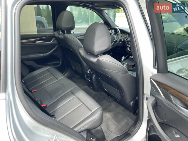 Серый БМВ Х3, объемом двигателя 2 л и пробегом 109 тыс. км за 29200 $, фото 7 на Automoto.ua