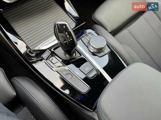Серый БМВ Х3, объемом двигателя 2 л и пробегом 53 тыс. км за 43990 $, фото 60 на Automoto.ua