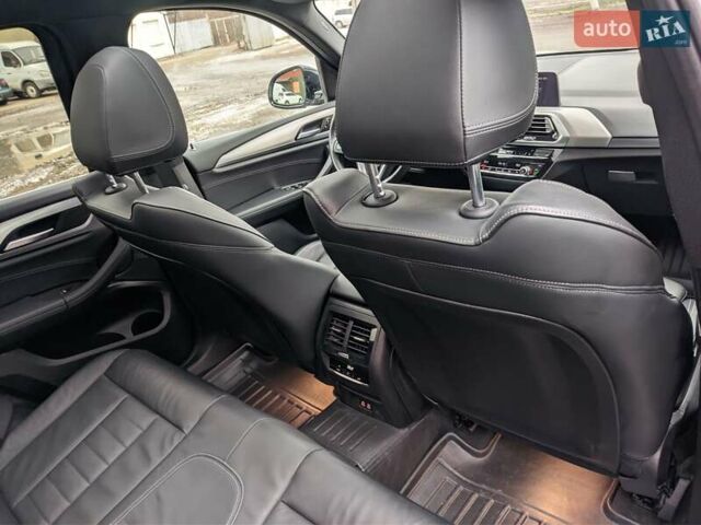 Серый БМВ Х3, объемом двигателя 2 л и пробегом 16 тыс. км за 34000 $, фото 58 на Automoto.ua