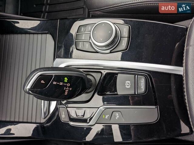 Серый БМВ Х3, объемом двигателя 2 л и пробегом 18 тыс. км за 28500 $, фото 53 на Automoto.ua