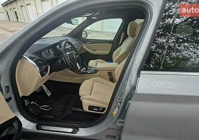 Серый БМВ Х3, объемом двигателя 2 л и пробегом 19 тыс. км за 13500 $, фото 5 на Automoto.ua