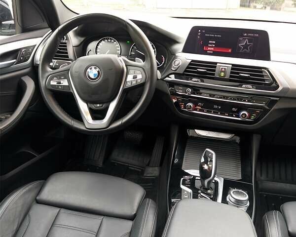 Серый БМВ Х3, объемом двигателя 2 л и пробегом 18 тыс. км за 28500 $, фото 28 на Automoto.ua